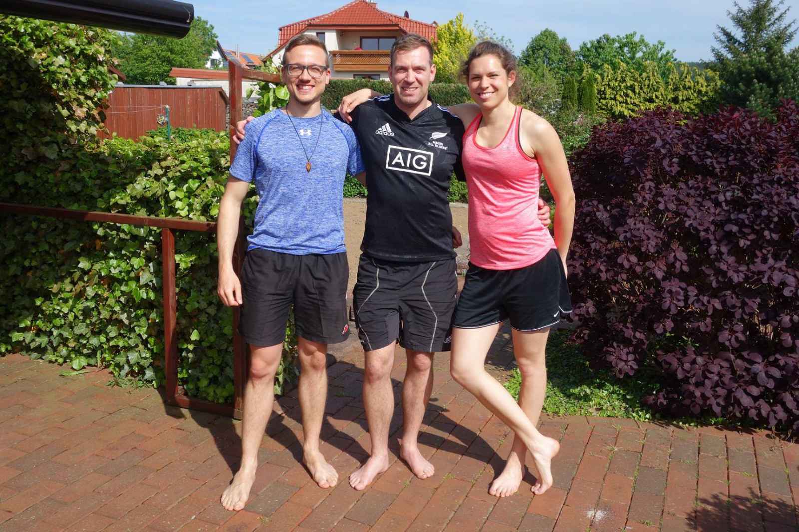 Die Gründungsmitglieder von FitnessWarrior, Christina und Norman, nach einer gemeinsamen Trainingseinheit mit "Knie Athletics"-Gründer Steffen Schwarz